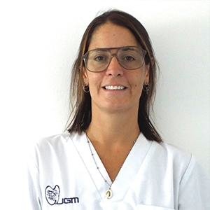 Dra. ANDREA NÚÑEZ - Odontóloga